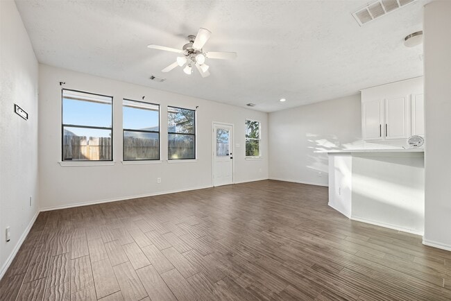 6058 Shelbourne Park Ln in Houston, TX - Building Photo - Building Photo