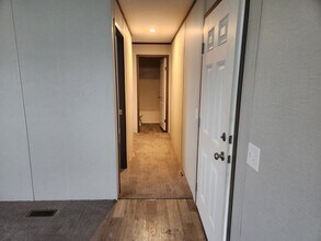 504 Washington in Belleville, MI - Building Photo - Building Photo