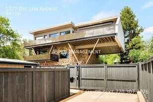 1327 Balsam Ave in Boulder, CO - Building Photo