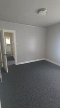 2545 N 52nd St in Milwaukee, WI - Foto de edificio - Building Photo