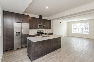 1436 Naperville Wheaton Rd in Naperville, IL - Building Photo - Building Photo