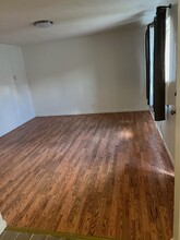 315 Violet Ave, Unit A in Monrovia, CA - Foto de edificio - Building Photo