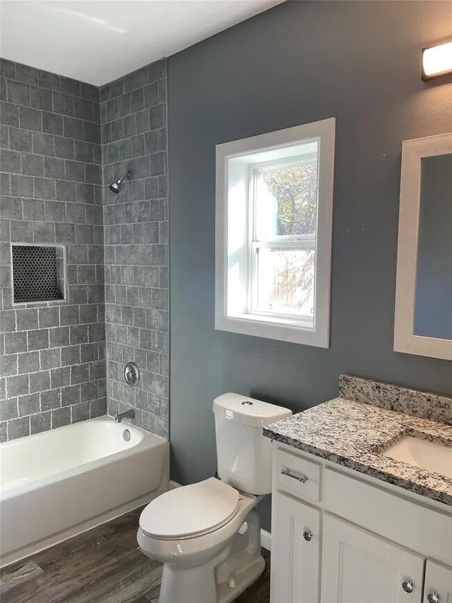 426 W Day St in Denison, TX - Building Photo - Building Photo