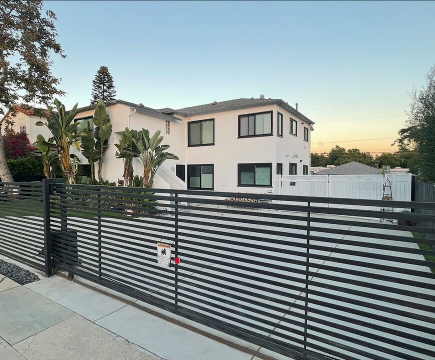 3204 Castle Heights Ave, Unit 3204 castle heights in Los Angeles, CA - Building Photo