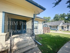 111 S Wood St in Ferris, TX - Building Photo - Building Photo