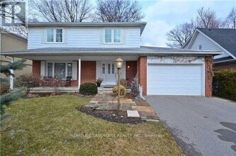 34 Wild Cherry Ln in Markham, ON - Building Photo - Building Photo