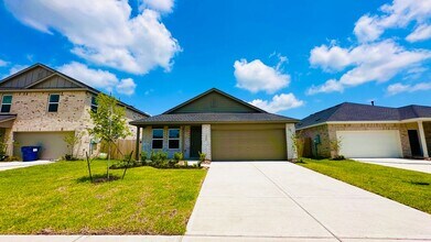 206 Amy St in Angleton, TX - Building Photo - Building Photo