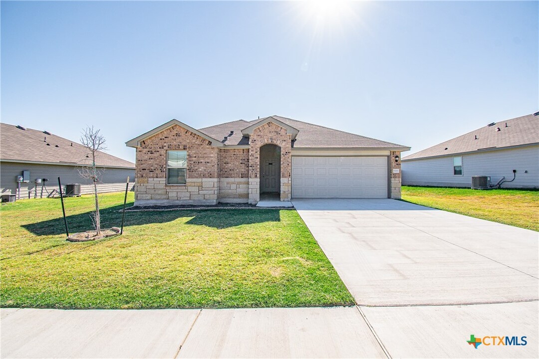 5702 Great Divide Rd in Killeen, TX - Building Photo