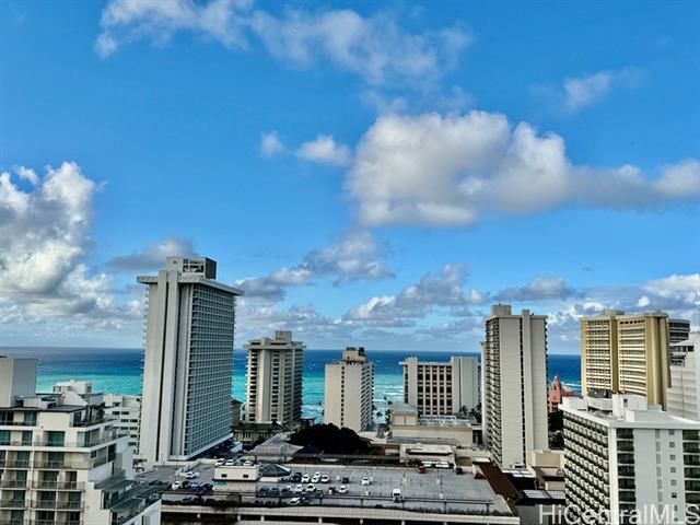 444 Nahua St in Honolulu, HI - Building Photo