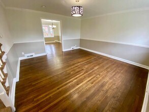 1604 Pentwood Rd in Baltimore, MD - Building Photo - Building Photo