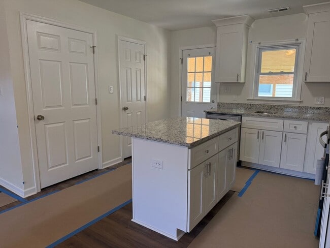 1412 Walnut Ave in Chesapeake, VA - Building Photo - Building Photo