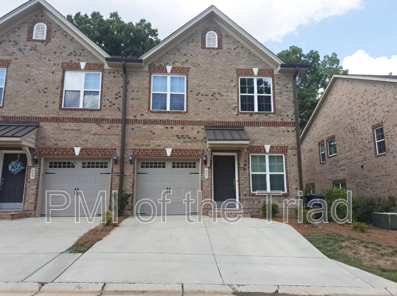 868 Silver Leaf Dr in Winston-Salem, NC - Building Photo
