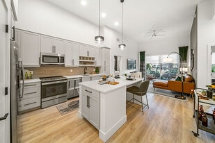 The Dori in Doral, FL - Building Photo