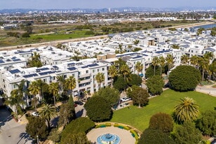 Fountain Park at Playa Vista in Playa Vista, CA - Building Photo