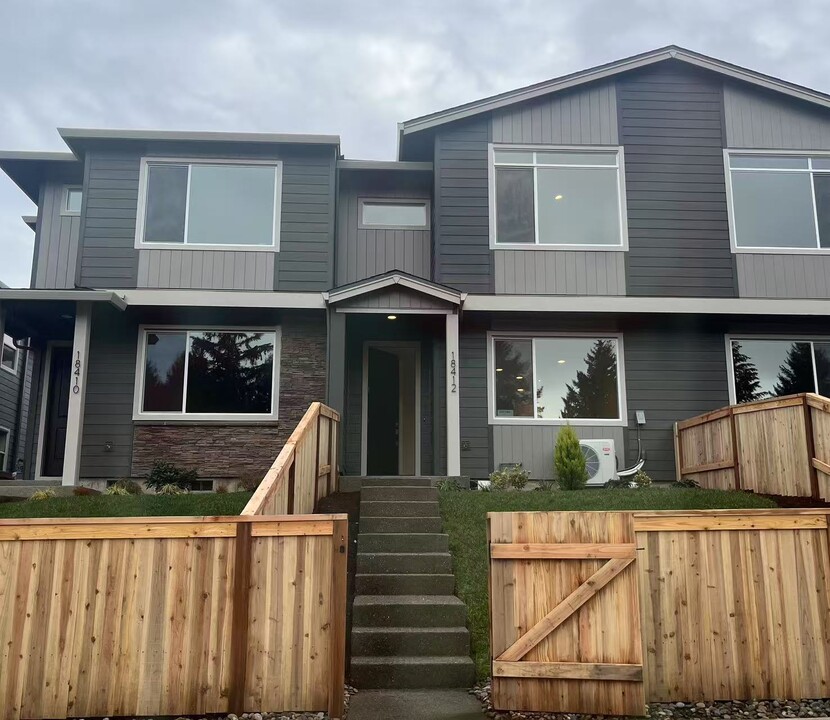 18412 NE 47th Ave in Vancouver, WA - Building Photo