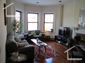 1682 Beacon St in Brookline, MA - Building Photo - Building Photo