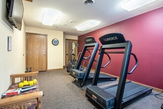 Prairie Park Senior Apartments in Madison, WI - Foto de edificio - Interior Photo