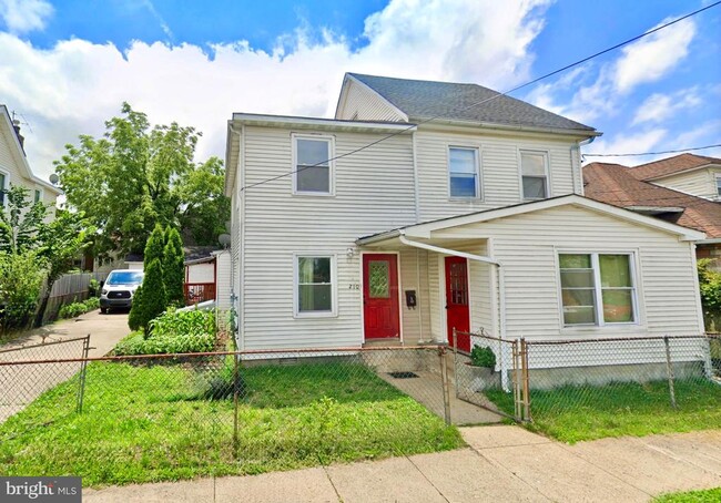 210 Kossuth St in Riverside, NJ - Building Photo - Building Photo