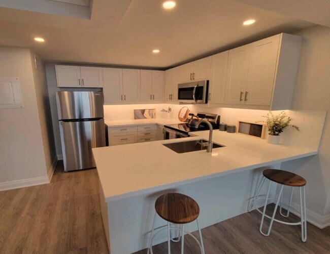 387 E 42nd St in Hamilton, ON - Building Photo - Building Photo