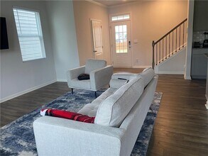6055 Hoot Owl Ln in Flowery Branch, GA - Building Photo - Building Photo