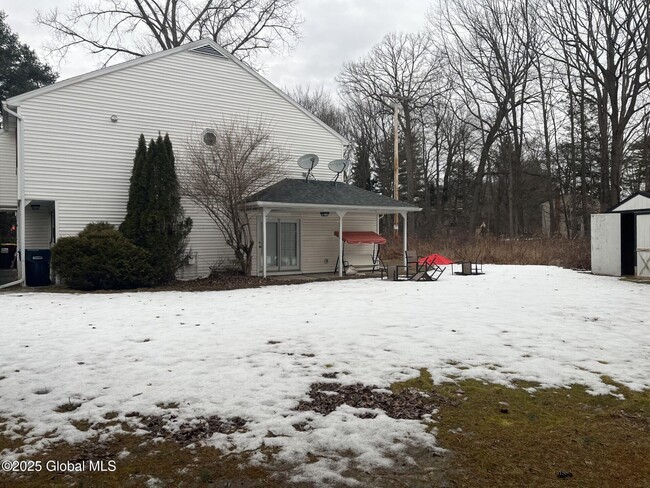3 Chrisken Dr in Glenmont, NY - Foto de edificio - Building Photo