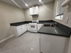 2217 W Elder Ave in Santa Ana, CA - Building Photo - Building Photo