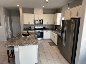 5460 Verbena Lime Ln in Las Vegas, NV - Building Photo - Building Photo