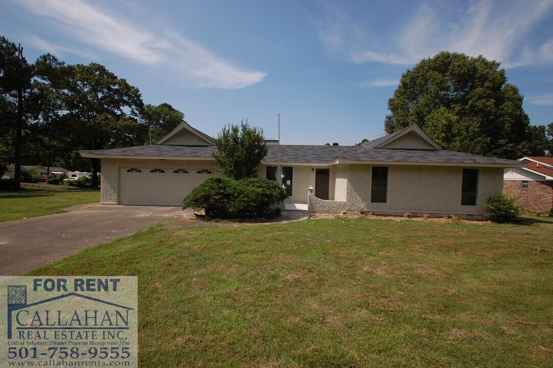 101 Foxwood Dr in Jacksonville, AR - Building Photo