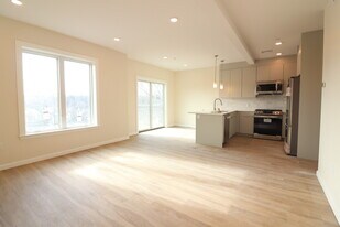 458 Washington St, Unit 207 in Boston, MA - Building Photo