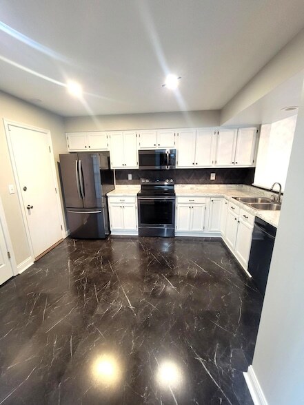 1608 Shady Cove Ln in Florence, KY - Building Photo - Building Photo