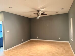 7813 Canal St in Houston, TX - Building Photo - Building Photo