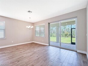 3804 Crosswater Dr in North Fort Myers, FL - Foto de edificio - Building Photo