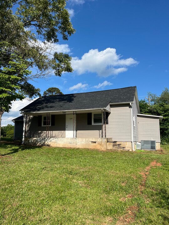 239 Thorn Dr in Spartanburg, SC - Building Photo