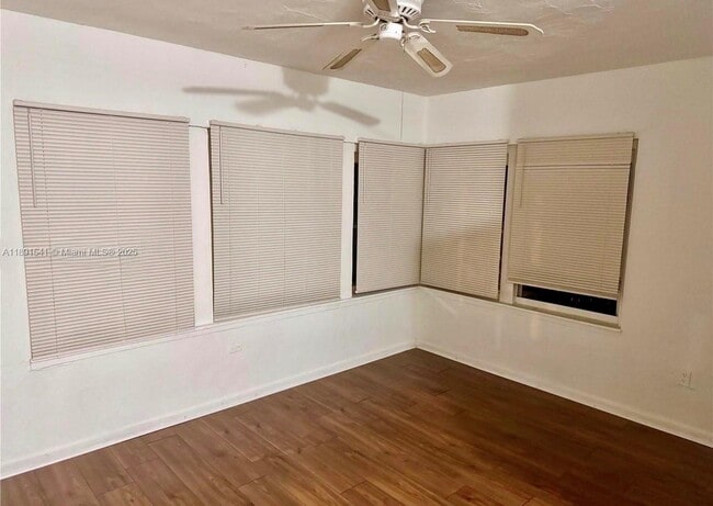 1555 Pennsylvania Ave in Miami Beach, FL - Foto de edificio - Building Photo