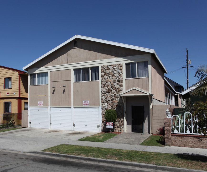 1626 Pine Ave in Long Beach, CA - Foto de edificio