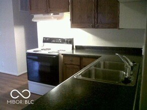 3814 Esquire Pl in Indianapolis, IN - Building Photo - Building Photo