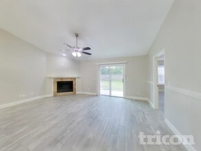 8778 Fieldside Dr S, Unit B09 in Jacksonville, FL - Building Photo - Building Photo