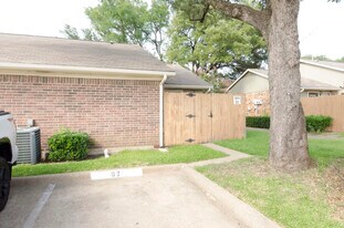 1801 W Spring Creek Pky, Unit d2 in Plano, TX - Building Photo