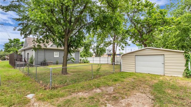 113 E Kosse St in Howe, TX - Building Photo - Building Photo