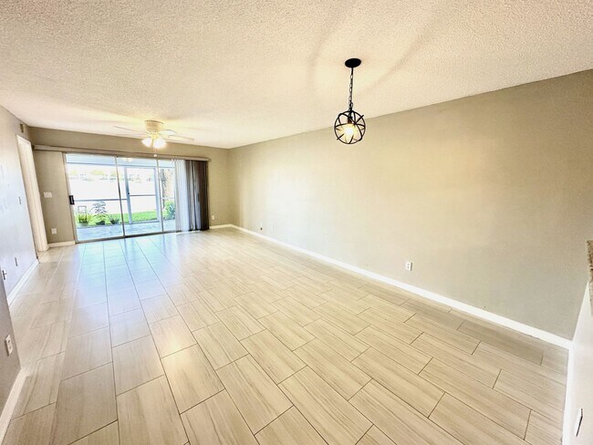 7712 Jewel Ln in Naples, FL - Building Photo - Building Photo