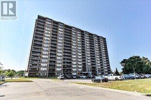 45 Sunrise Ave in Toronto, ON - Building Photo