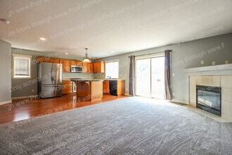 18180 SE Bush Terrace in Portland, OR - Building Photo - Building Photo