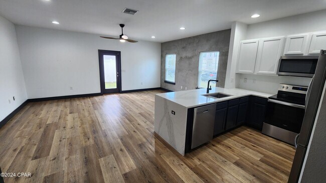 5849 Callaway Cir in Panama City, FL - Building Photo - Building Photo