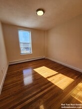 168 North Beacon St, Unit 3 in Boston, MA - Building Photo - Building Photo