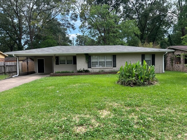property at 827 Berwood Dr