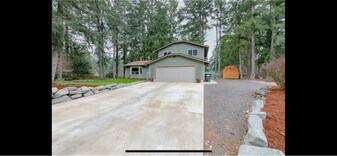 4744 Beverly Dr NE in Olympia, WA - Building Photo