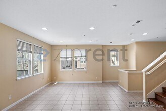 977 Kestral Way in San Jose, CA - Foto de edificio - Building Photo