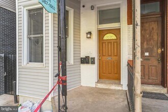 4220 Chestnut St in Philadelphia, PA - Building Photo - Building Photo