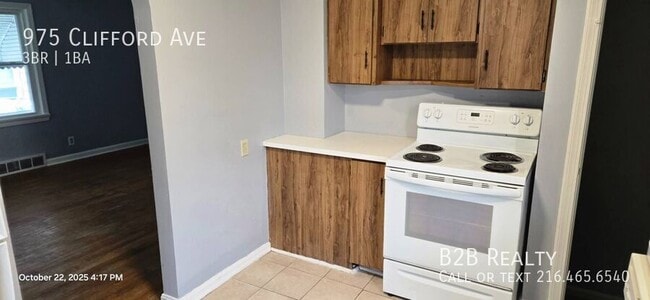 975 Clifford Ave in Akron, OH - Building Photo - Building Photo