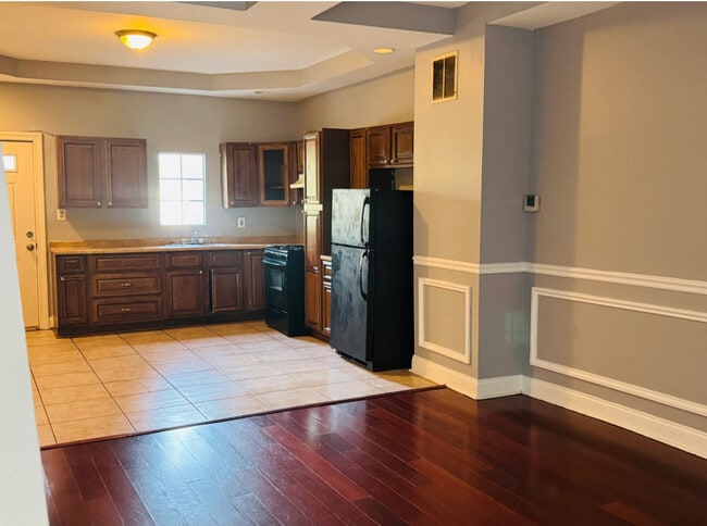 property at 1011 N Arlington Ave